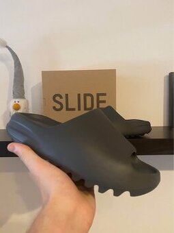 Yeezy Slide Granite - 1