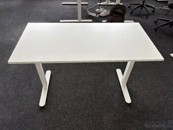 6 nových kancelářských stolů 120x60 Stauning