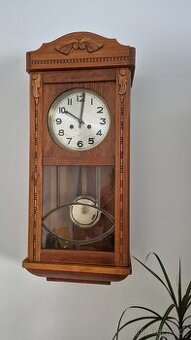Hodiny mechanické půlové