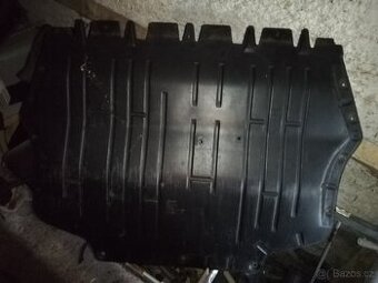 Kryt motoru Škoda Octavia 2