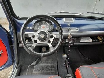 Speciál.volant na FIAT 600D.