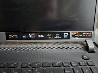 Herní notebook asus