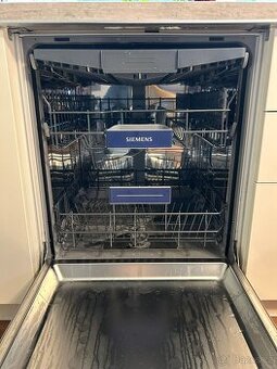 Plně vestavná myčka Siemens SE63HX42VE