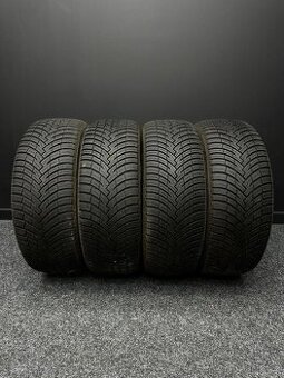 Sada pneu Pirelli 205/55/16 94V