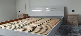Prodám postel 200 x 180