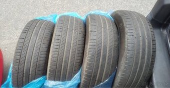 Pneumatiky 215/60 r17