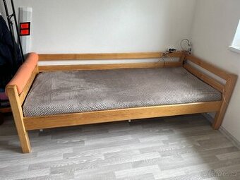 Postel z masivu 200x90 Domestav