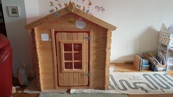 Dřevěný domeček pro děti
