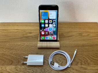 Apple iPhone 7 128GB Black -  baterie 82%