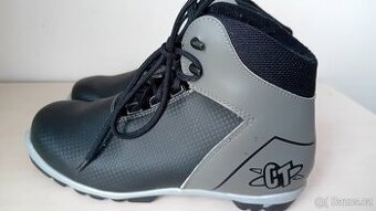 boty dětské běžecké  č. 36  NNN