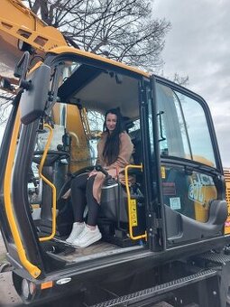 Hledáme šikovné strojníky – bagristy