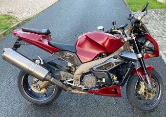 Aprilia RSV1000 Tuono