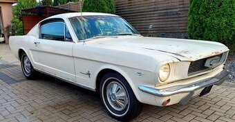 Ford mustang 289 fastback