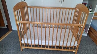 Dětská postýlka TOMI XIX, vyndávavací příčky, stahovací bok