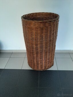 Pletený koš