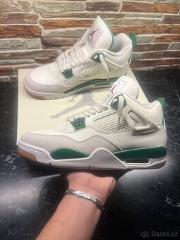 Jordan 4 SB 44,5