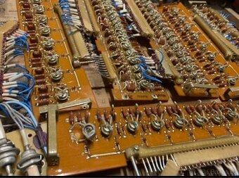 Zájem o staré elektronické desky pro hobby