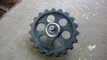 podvozkové díly - rolny, kola, plotny pásu ....