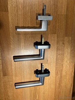 Klika - drevena okna, hlinikova okna zn. Hoppe