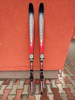 Nabízím sjezdové lyže