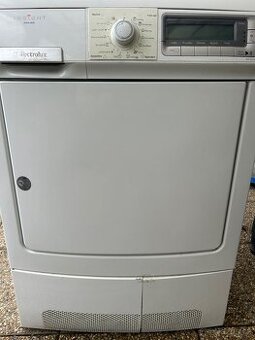 Sušička Elektrolux starší funkční