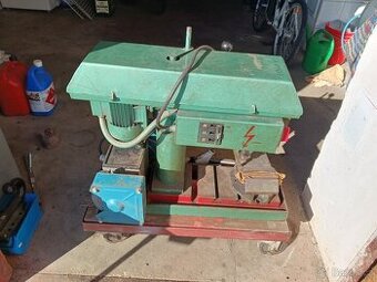 prodám zánovní vrtačku JIHOKOV SV 6 + bruska ELKO B 175