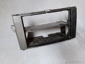 Rámeček rádia Mercedes W639 Vito Viano