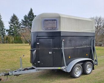 Prodám celolaminátový přívěs-přepravník na 2 koně