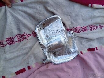 Suzuki burgman 200  Tepelný štít motoru