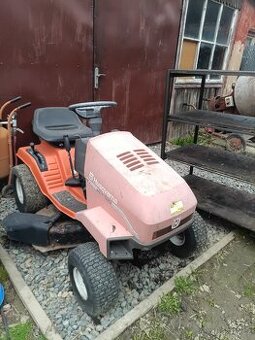 Zahradní traktůrek Husqvarna