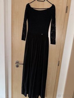 Dlouhé večerní šaty