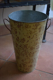 Velká plechová retro váza nebo obal na květináč - 1