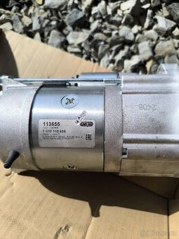 Nový Startér 3KW 10 zubů 12V 2873K405