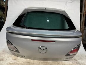 Páté dveře Mazda 6 GH liftback kód barvy 22V