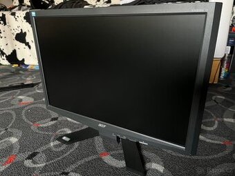 22'' Acer X223W Qb