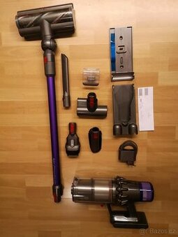 Dyson V11 Torque Drive Extra - TOP Stav