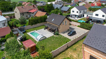 Prodej rodinného domu, 450 m², Dolany - 1