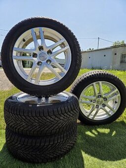 Zánovní zimní sada Renault MEGANE IV 5x114,3 pneu 205/55/16