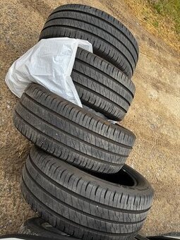 Letní 235/50 R19