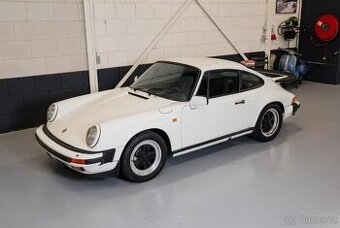 Porsche 911 Carrera 3.2 Coupé (1984) – Grand Prix White