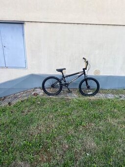 Prodam BMX MONGOOSE Legion L10 Black 2021
