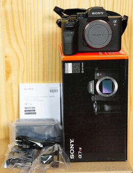 Prodám Sony A7R IV