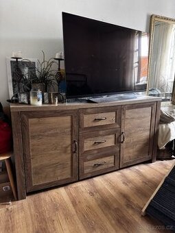 JUNGEN - Příborník - 2 dveře, 3 zásuvky (divoký dub)