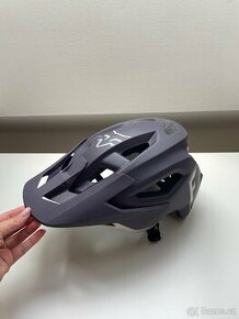 Cyklistická helma FOX Speedrame
