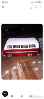 Staré plechové auto