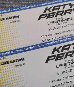 KATY PERRY Praha O2 arena - prodám lístek na SEZENÍ.