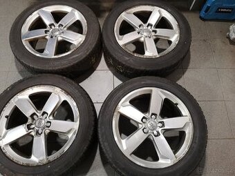 Audi Q5 alu + zimní 235/55/19.