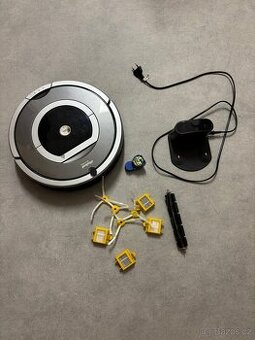 Robotický vysavač iRobot Roomba 782e