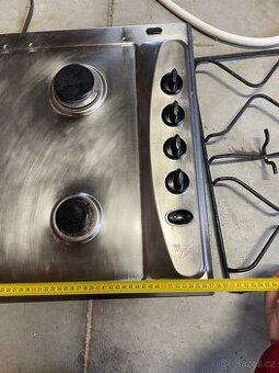 Digestoř, plynový vařič