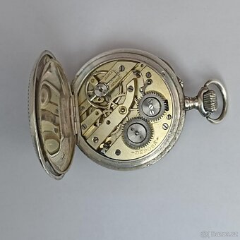 Stříbrné, kapesní staré hodinky